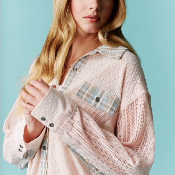 Fantastic Fawn NIP Mixed Lace and Plaid Button Down Top - Picture 5 of 5